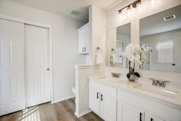 $2,200 | 205 Sweet Leaf Lane, Pflugerville, TX 78660