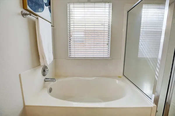 $2,200 | 205 Sweet Leaf Lane, Pflugerville, TX 78660