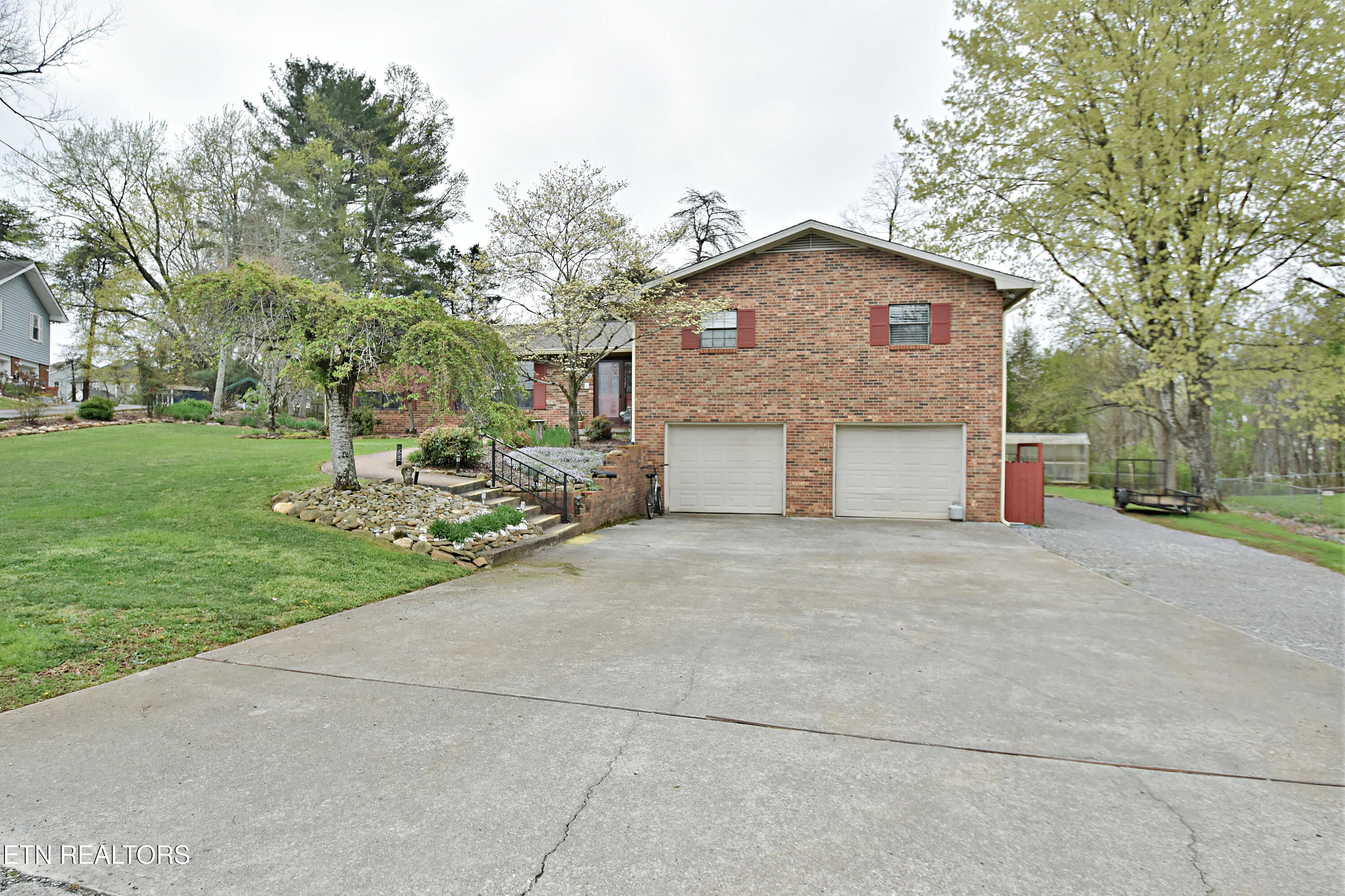 7309 Chartwell Road, Unit 4 Knoxville, TN 37931 - Photo 3 of 57 DSC_5198