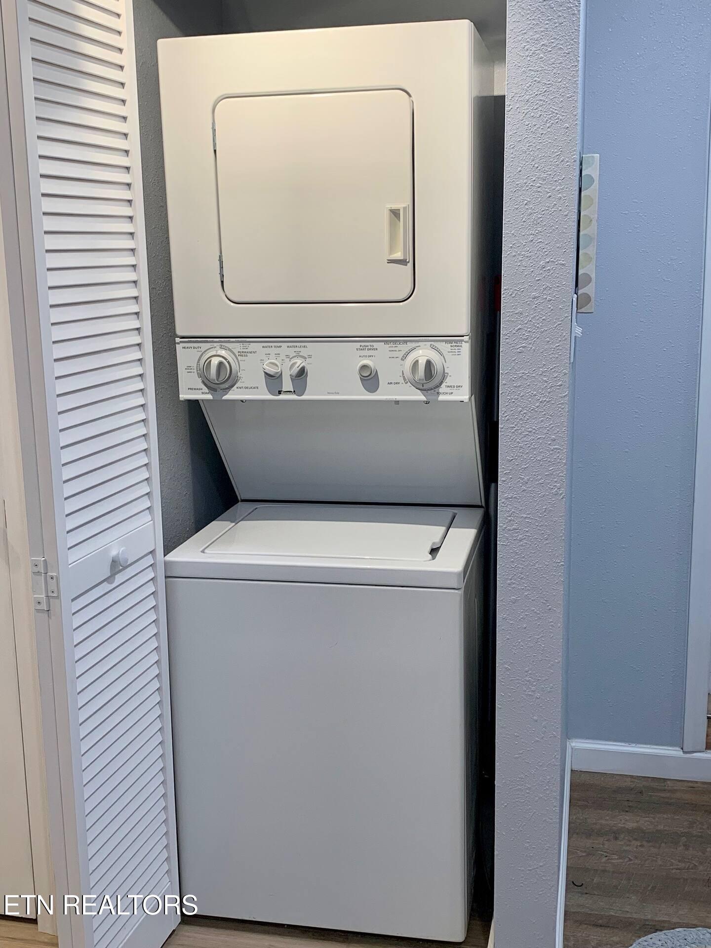 7309 Chartwell Road, Unit 4 Knoxville, TN 37931 - Photo 47 of 57 Laundry