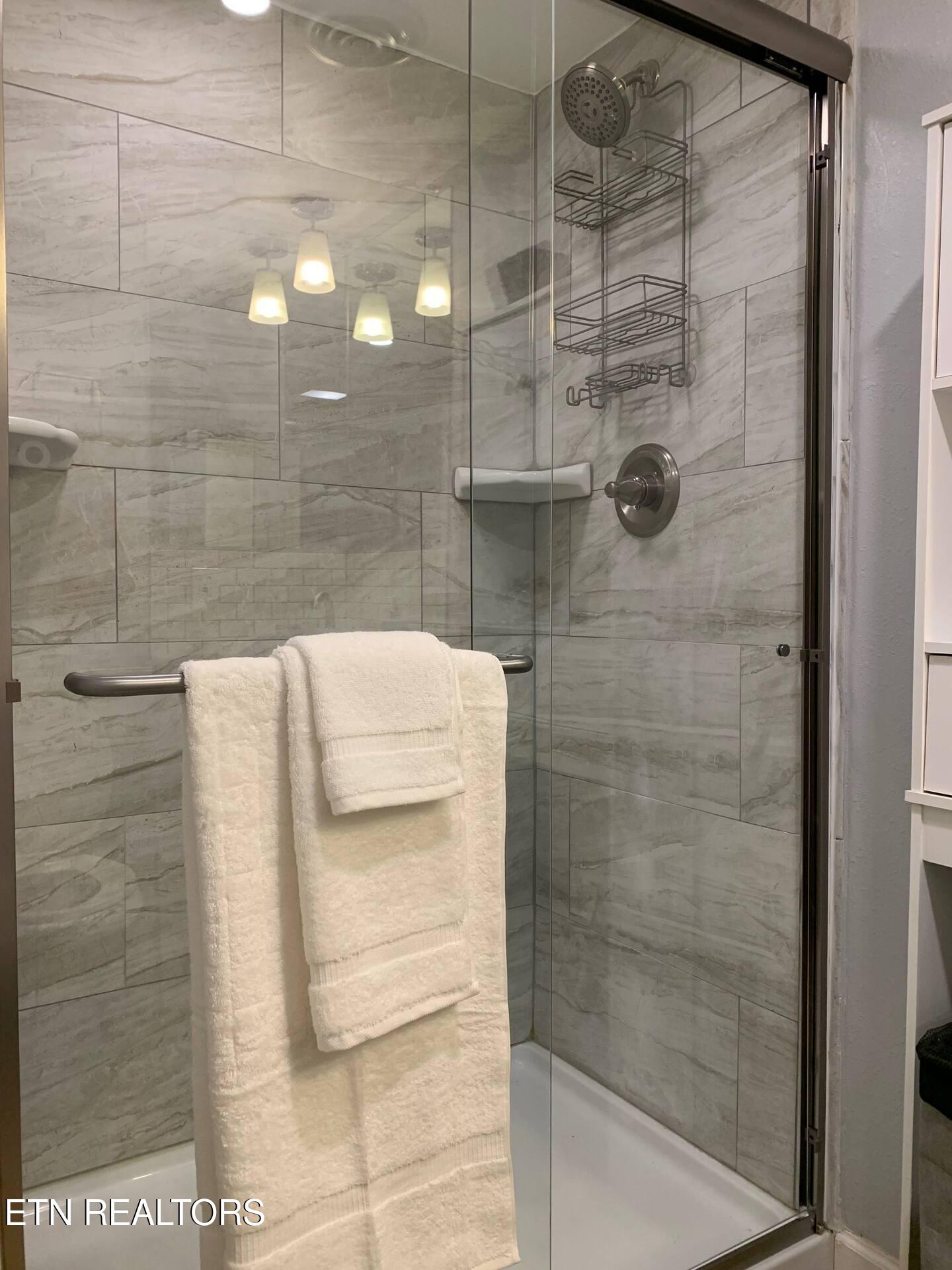 7309 Chartwell Road, Unit 4 Knoxville, TN 37931 - Photo 57 of 57 Shower