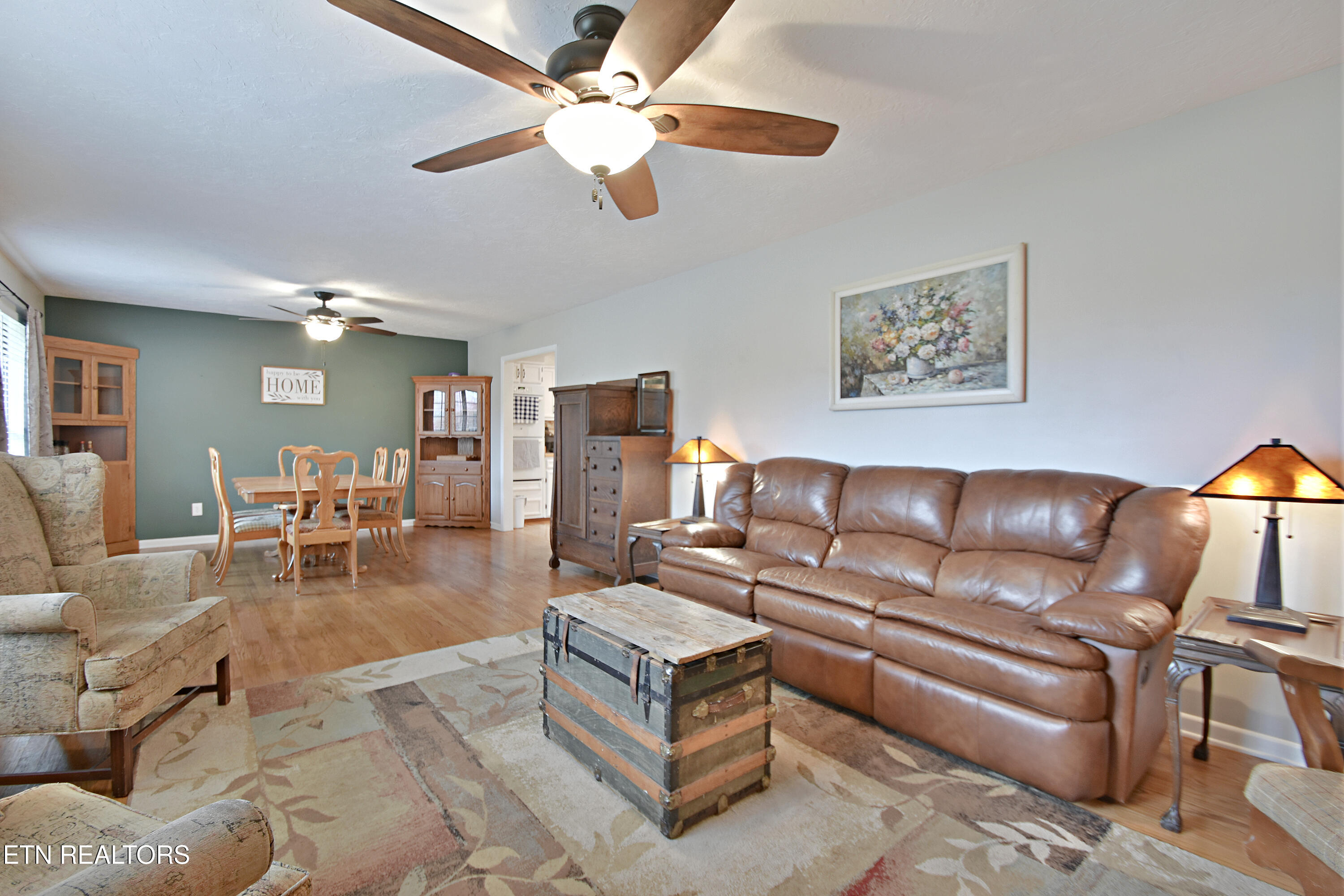 7309 Chartwell Road, Unit 4 Knoxville, TN 37931 - Photo 7 of 57 DSC_5047