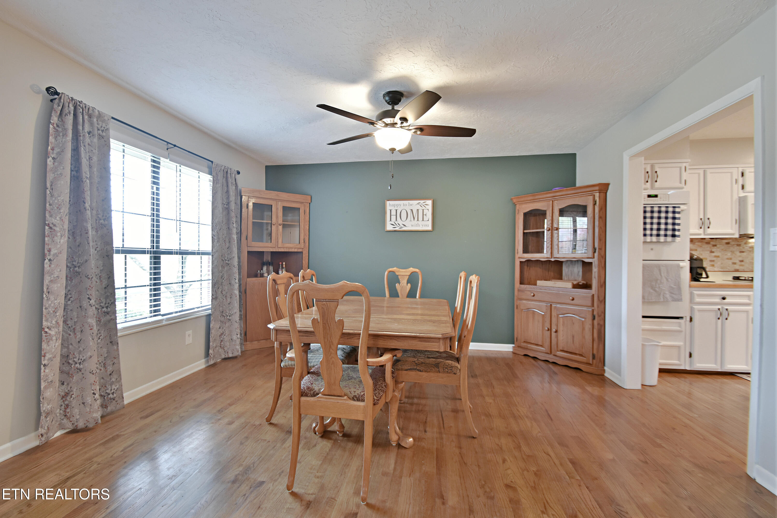 7309 Chartwell Road, Unit 4 Knoxville, TN 37931 - Photo 9 of 57 DSC_5054