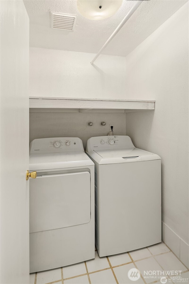 10304 296th Avenue Northeast Carnation, WA 98014 - Photo 30 of 35 a utility room with dryer and washer