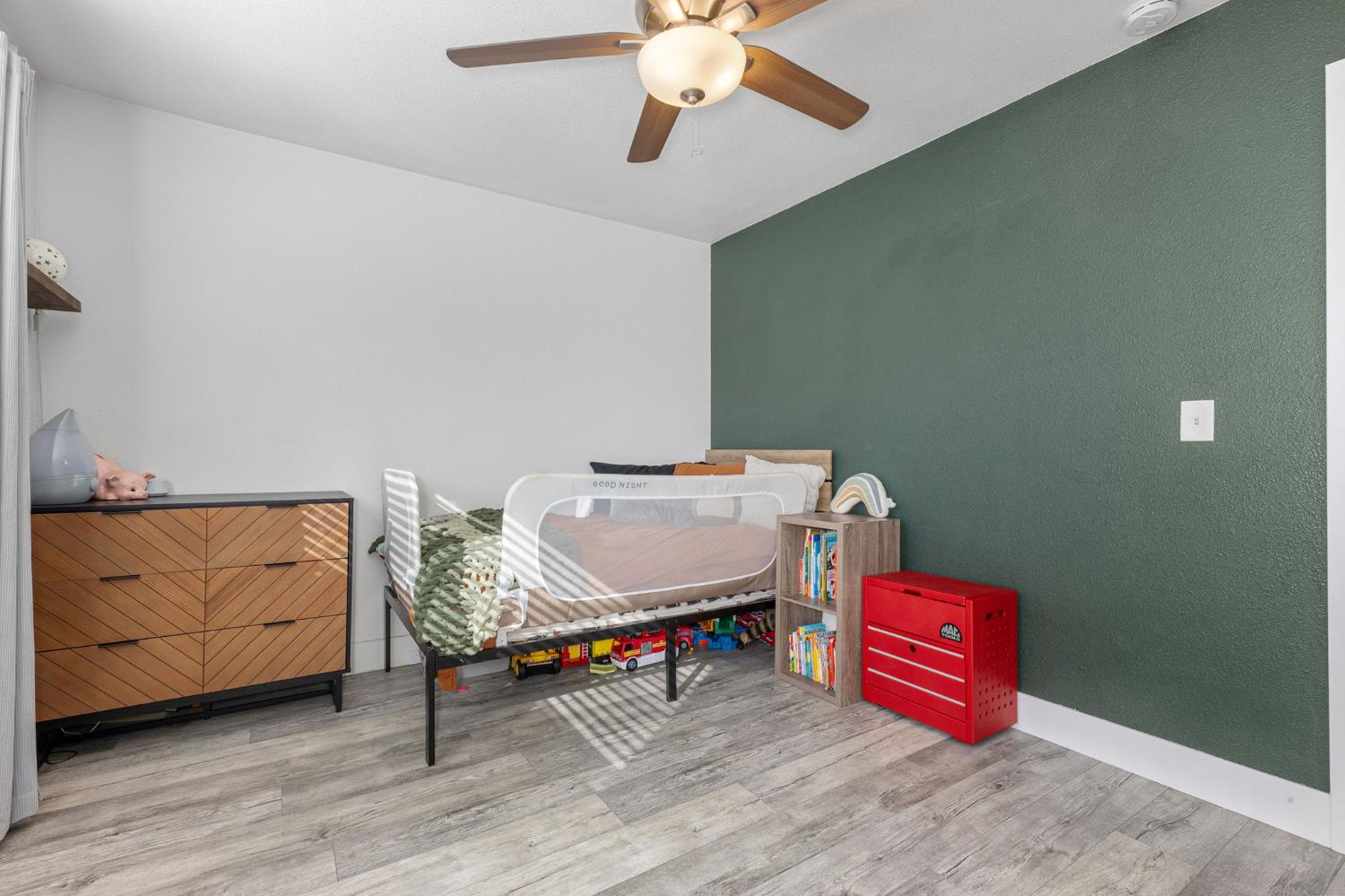 30 3rd Avenue Isleton, CA 95641 - Photo 21 of 42 a living room with furniture