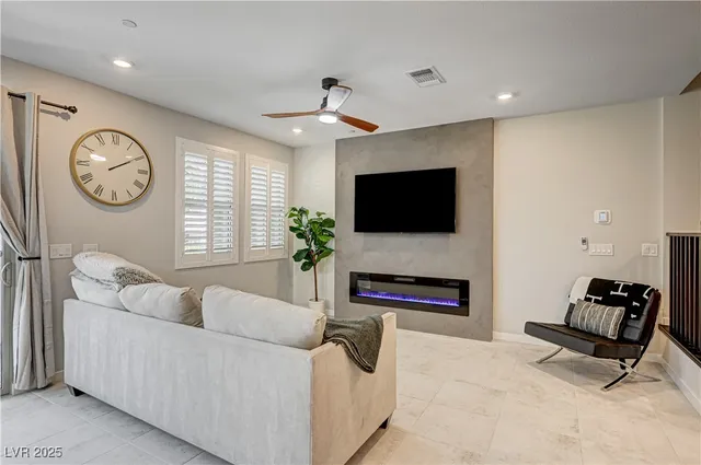 $579,000 | 11402 Ethereal Landing Avenue, Las Vegas, NV 89138