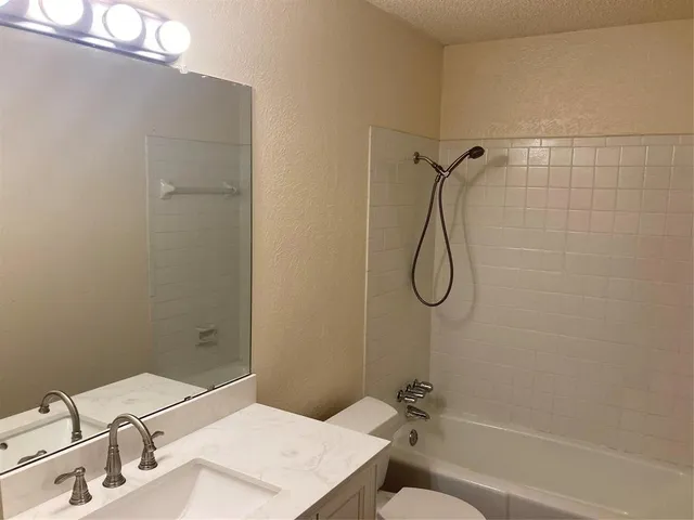 $1,800 | 925 Boone Drive, Sherman, TX 75090