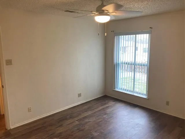 $1,800 | 925 Boone Drive, Sherman, TX 75090