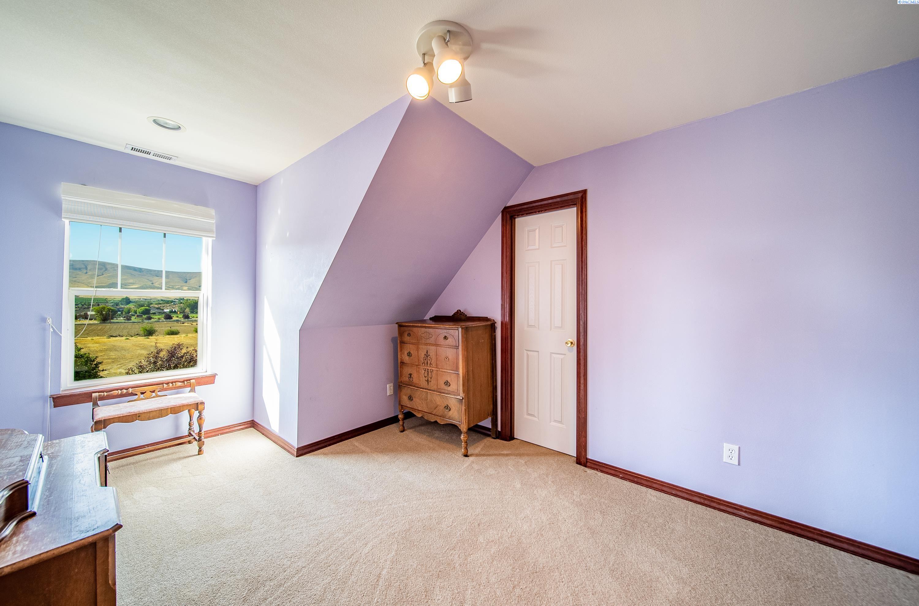 717 Lower County Line Road Prosser, WA 99350 - Photo 21 of 30 Gallery Image 21