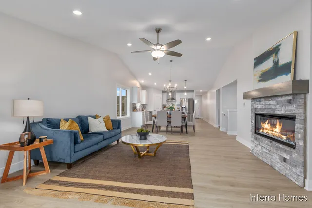 $419,900 | 995 Scioto Drive Northwest, Unit 25, Comstock Park, MI 49321