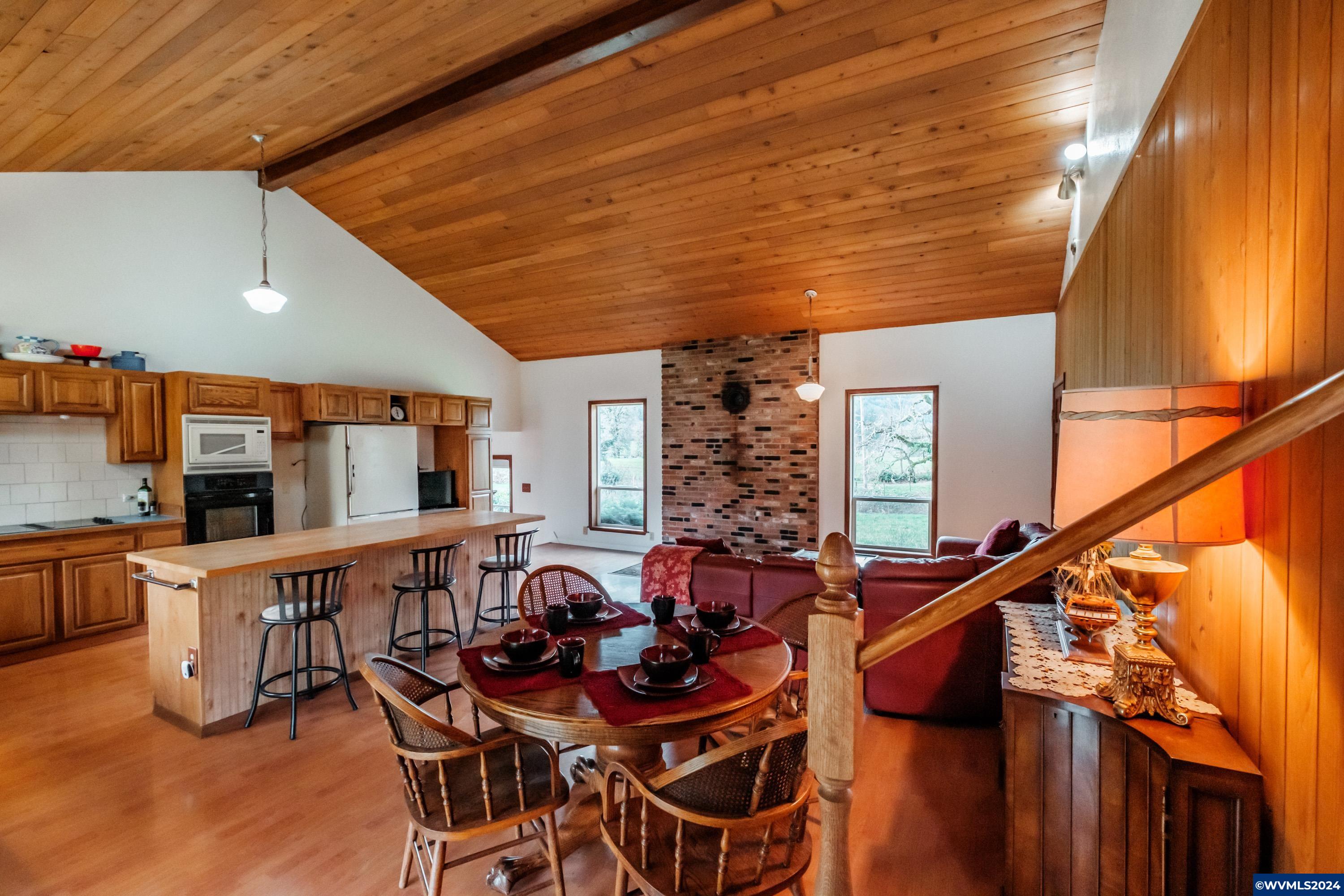 40303 Fox Valley Road Lyons, OR 97358 - Photo 23 of 42 Gallery Image 23