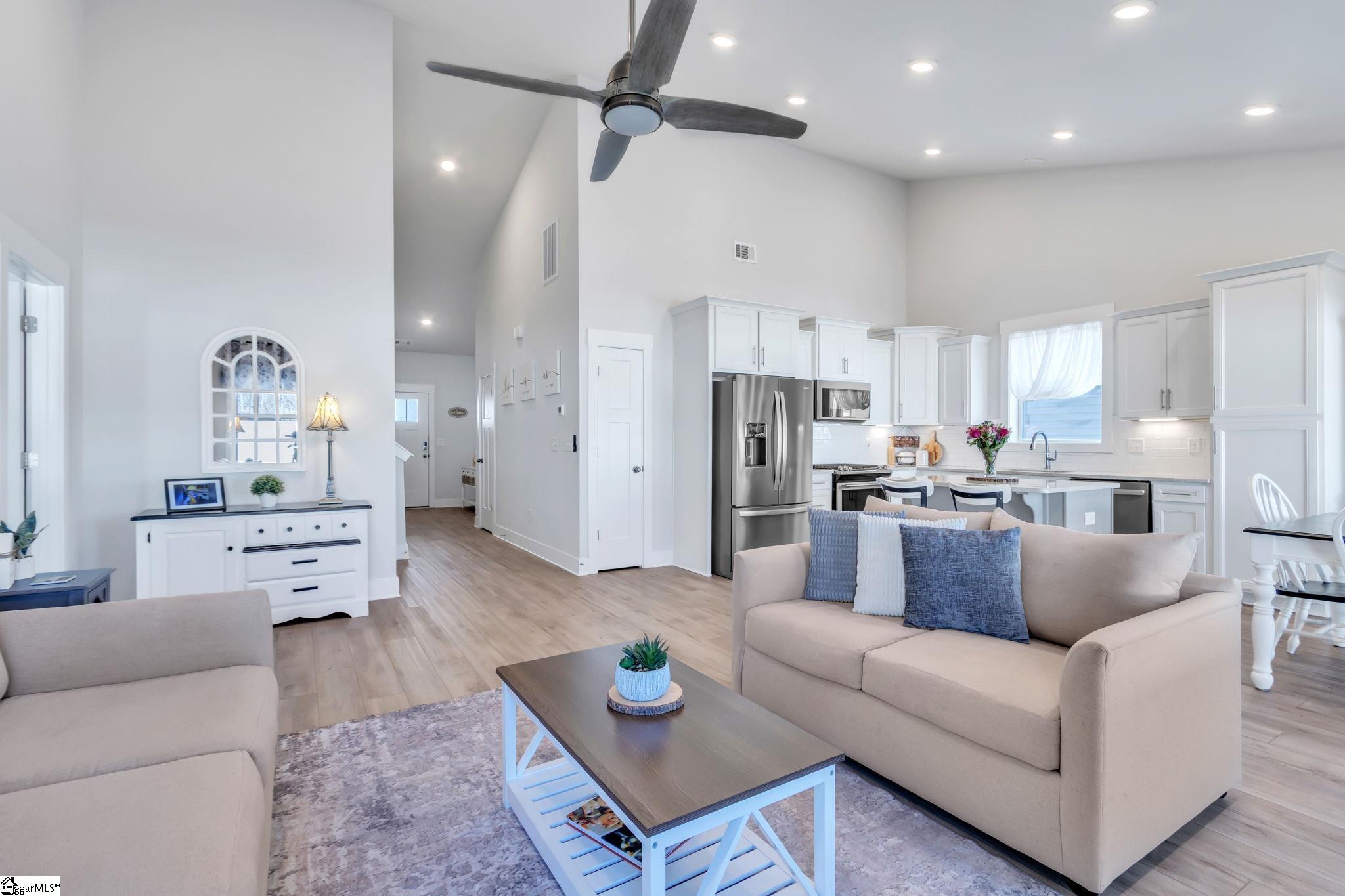 207 Benjamin Drive Easley, SC 29642 - Photo 12 of 31