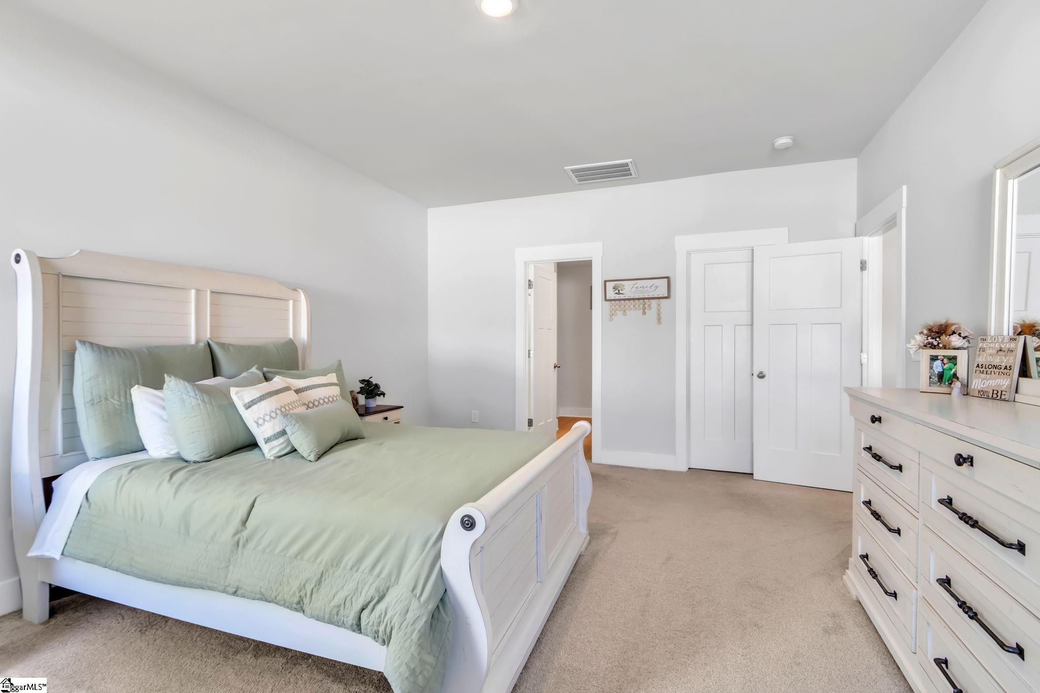 207 Benjamin Drive Easley, SC 29642 - Photo 15 of 31