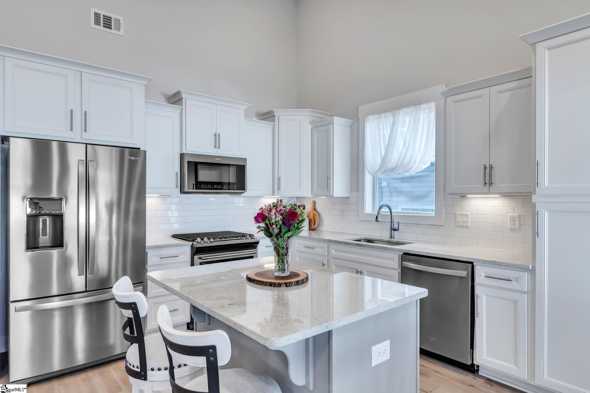 207 Benjamin Drive Easley, SC 29642 - Photo 7 of 31