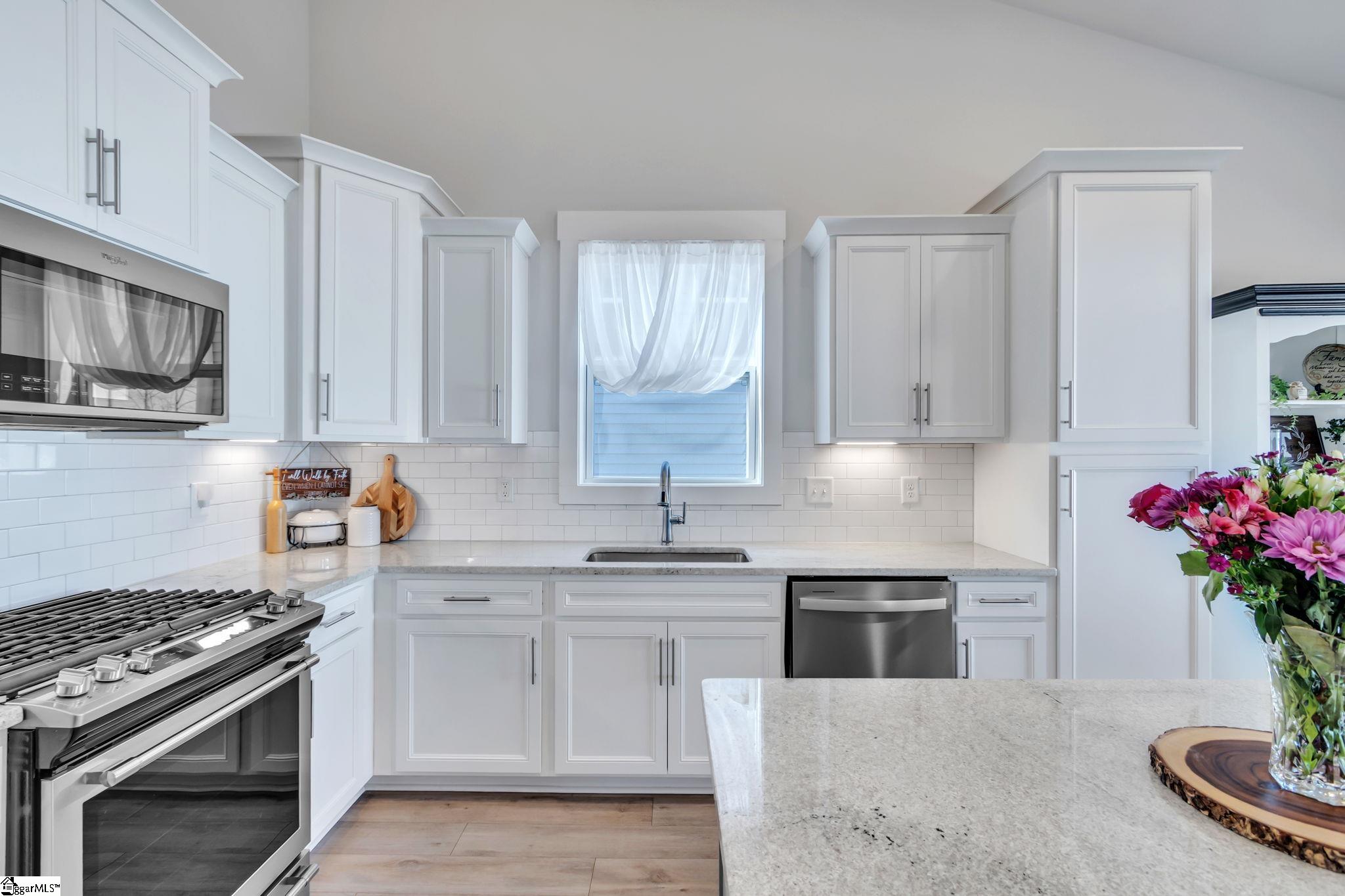 207 Benjamin Drive Easley, SC 29642 - Photo 8 of 31