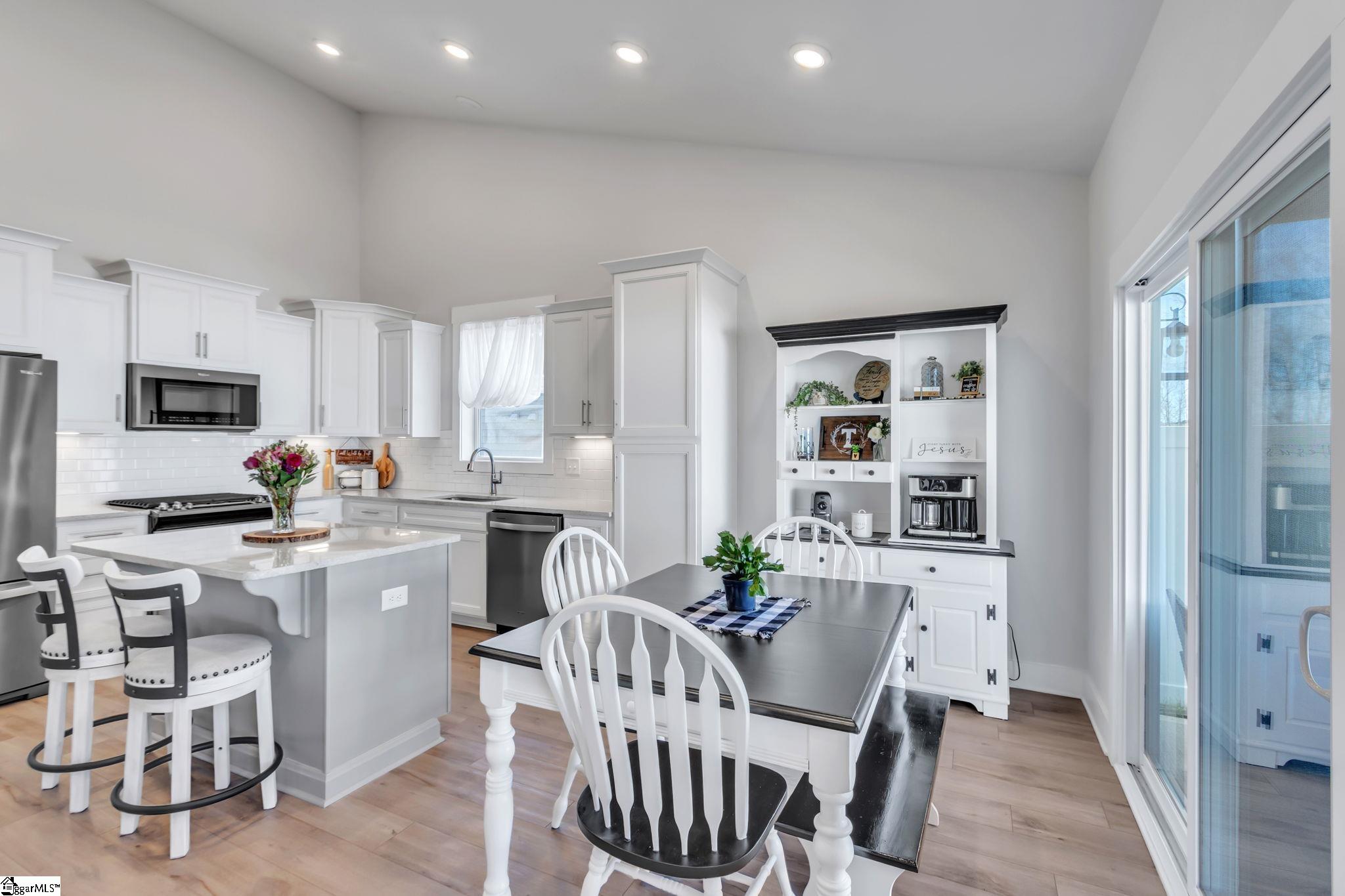 207 Benjamin Drive Easley, SC 29642 - Photo 9 of 31