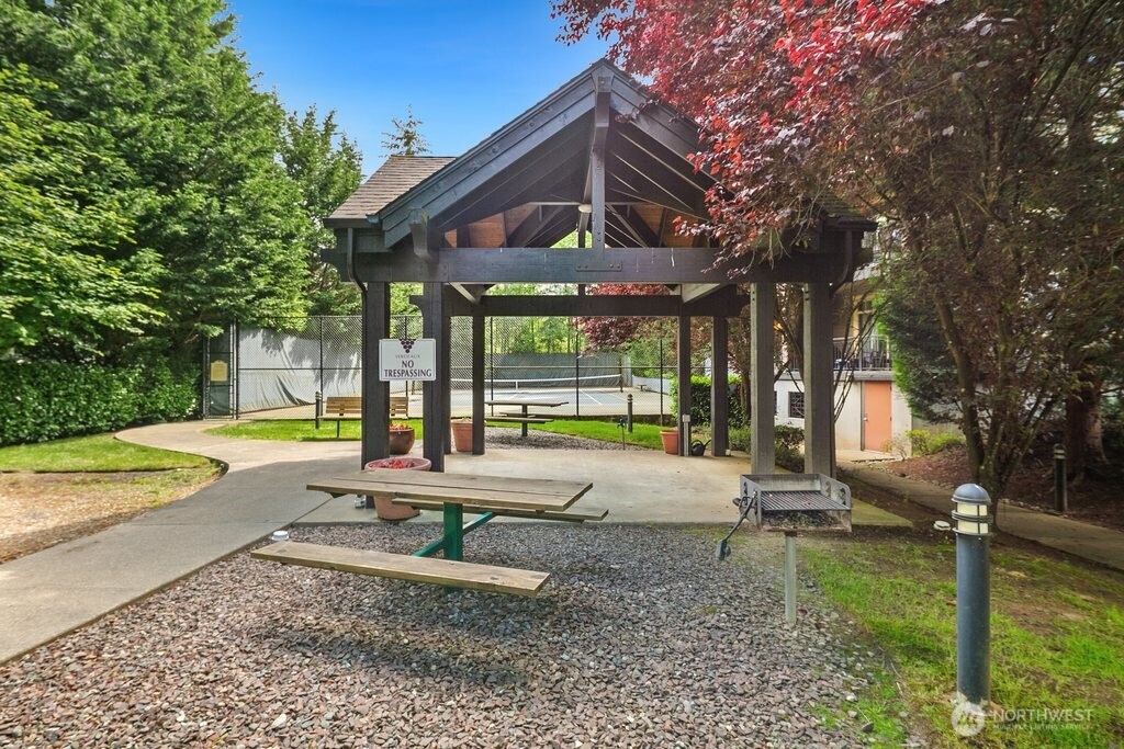 15730 116th Avenue Northeast, Unit 305 Bothell, WA 98011 - Photo 37 of 39