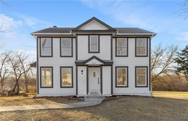 $334,950 | 7014 North Brookside Road, Pleasant Valley, MO 64068