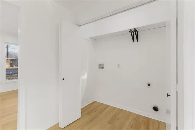 $334,950 | 7014 North Brookside Road, Pleasant Valley, MO 64068