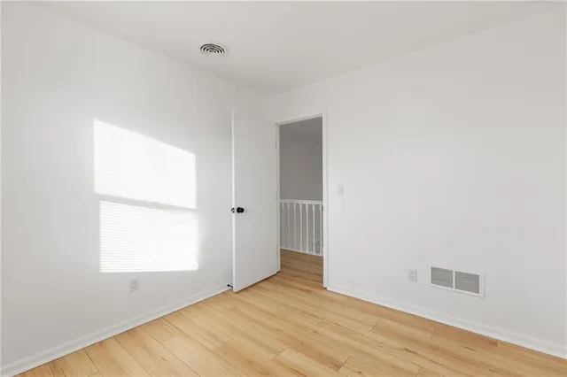 $334,950 | 7014 North Brookside Road, Pleasant Valley, MO 64068