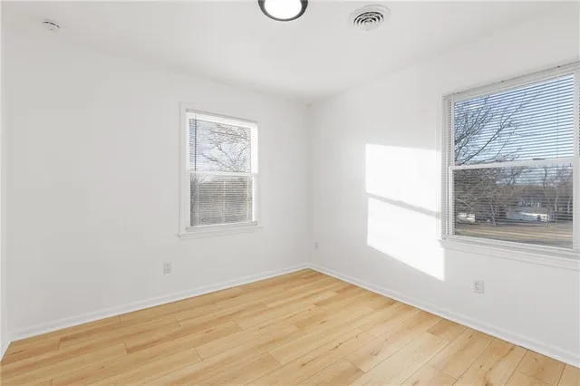 $334,950 | 7014 North Brookside Road, Pleasant Valley, MO 64068