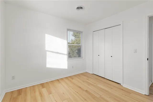 $334,950 | 7014 North Brookside Road, Pleasant Valley, MO 64068