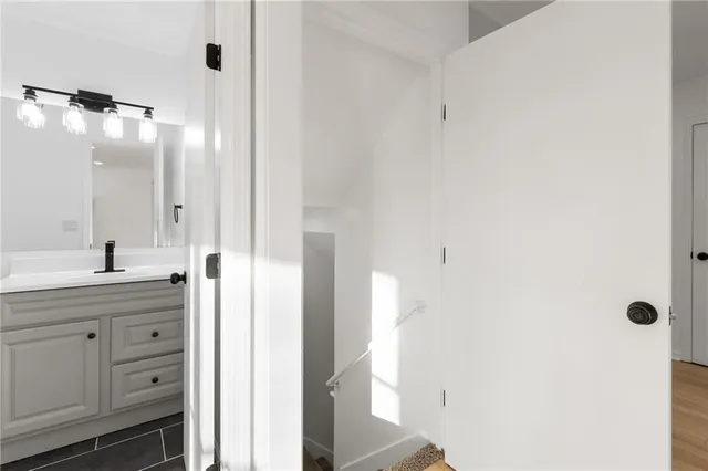 $334,950 | 7014 North Brookside Road, Pleasant Valley, MO 64068