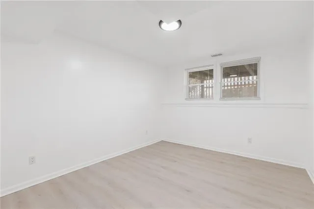 $334,950 | 7014 North Brookside Road, Pleasant Valley, MO 64068