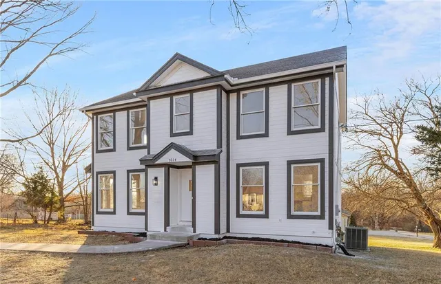 $334,950 | 7014 North Brookside Road, Pleasant Valley, MO 64068