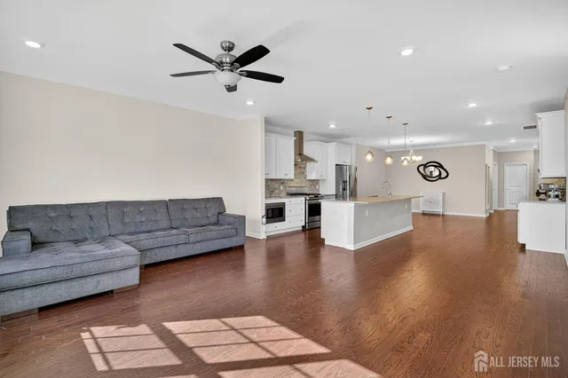 $584,900 | 67 Grabowski Drive, Sayreville, NJ 08859