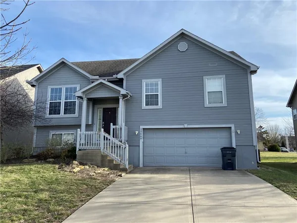 $420,000 | 20669 West 124th Terrace, Olathe, KS 66061