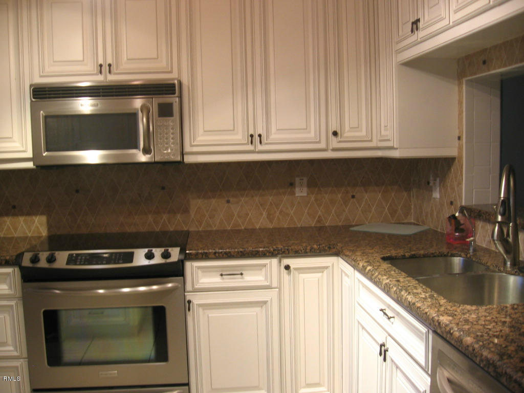 340 Northwest 67th Street, Unit 104 Boca Raton, FL 33487 - Photo 7 of 23 IMG_1082
