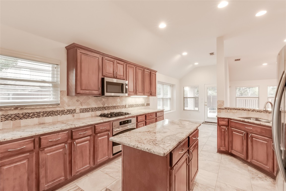 15437 Fisher Island Drive Austin, TX 78717 - Photo 13 of 35