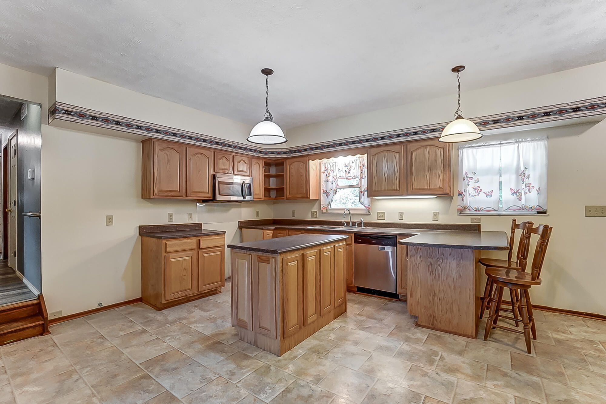 5580 Knollwood Road Springfield, OH 45502 - Photo 13 of 40
