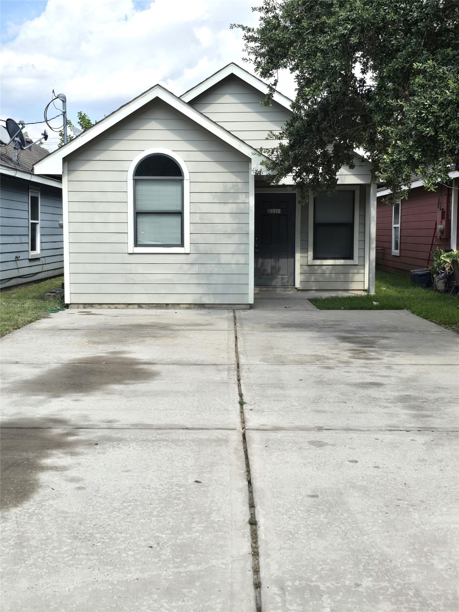 2112 Davis Street Houston, TX 77026 - Photo 1 of 18