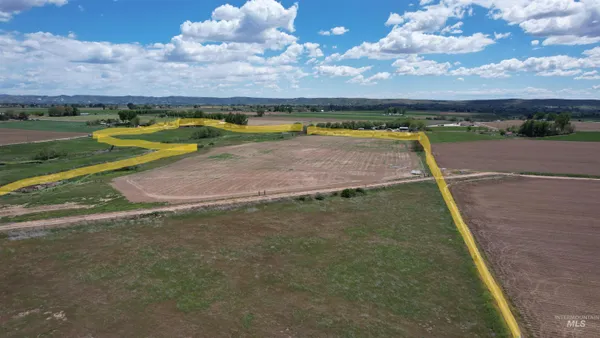 $800,000 | 621 X Black Canyon, Emmett, ID 83617