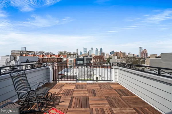 $3,700 | 1825 Carpenter Street, Unit C, Philadelphia, PA 19146