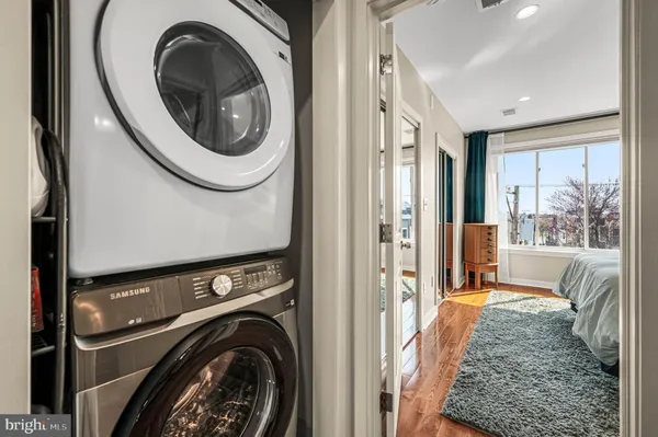 $3,700 | 1825 Carpenter Street, Unit C, Philadelphia, PA 19146