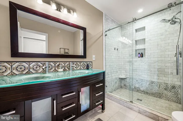 $3,700 | 1825 Carpenter Street, Unit C, Philadelphia, PA 19146