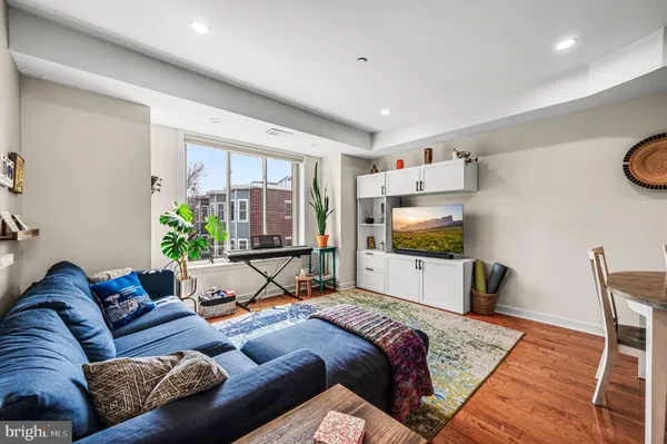 $3,700 | 1825 Carpenter Street, Unit C, Philadelphia, PA 19146