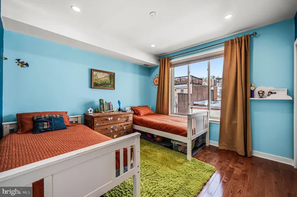 $3,700 | 1825 Carpenter Street, Unit C, Philadelphia, PA 19146