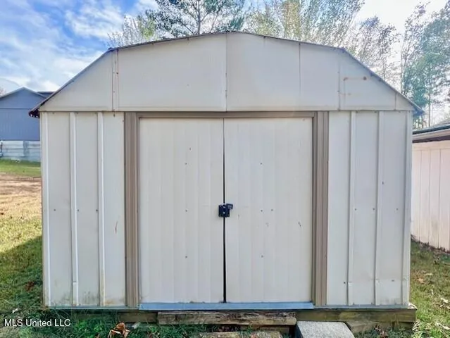 $179,900 | 1810 County Road 170, Oakland, MS 38948