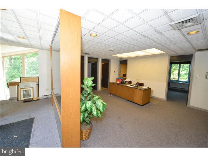 224 Maugers Mill Road Pottstown, PA 19464 - Photo 3 of 17 Gallery Image 3