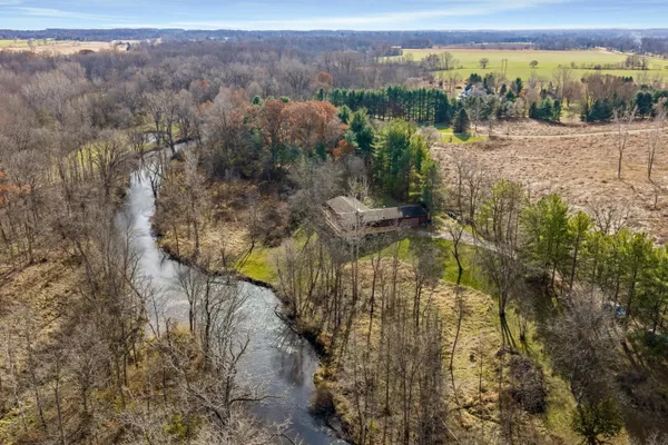 $535,000 | 12815 Wilbur Road, Clinton, MI 49236