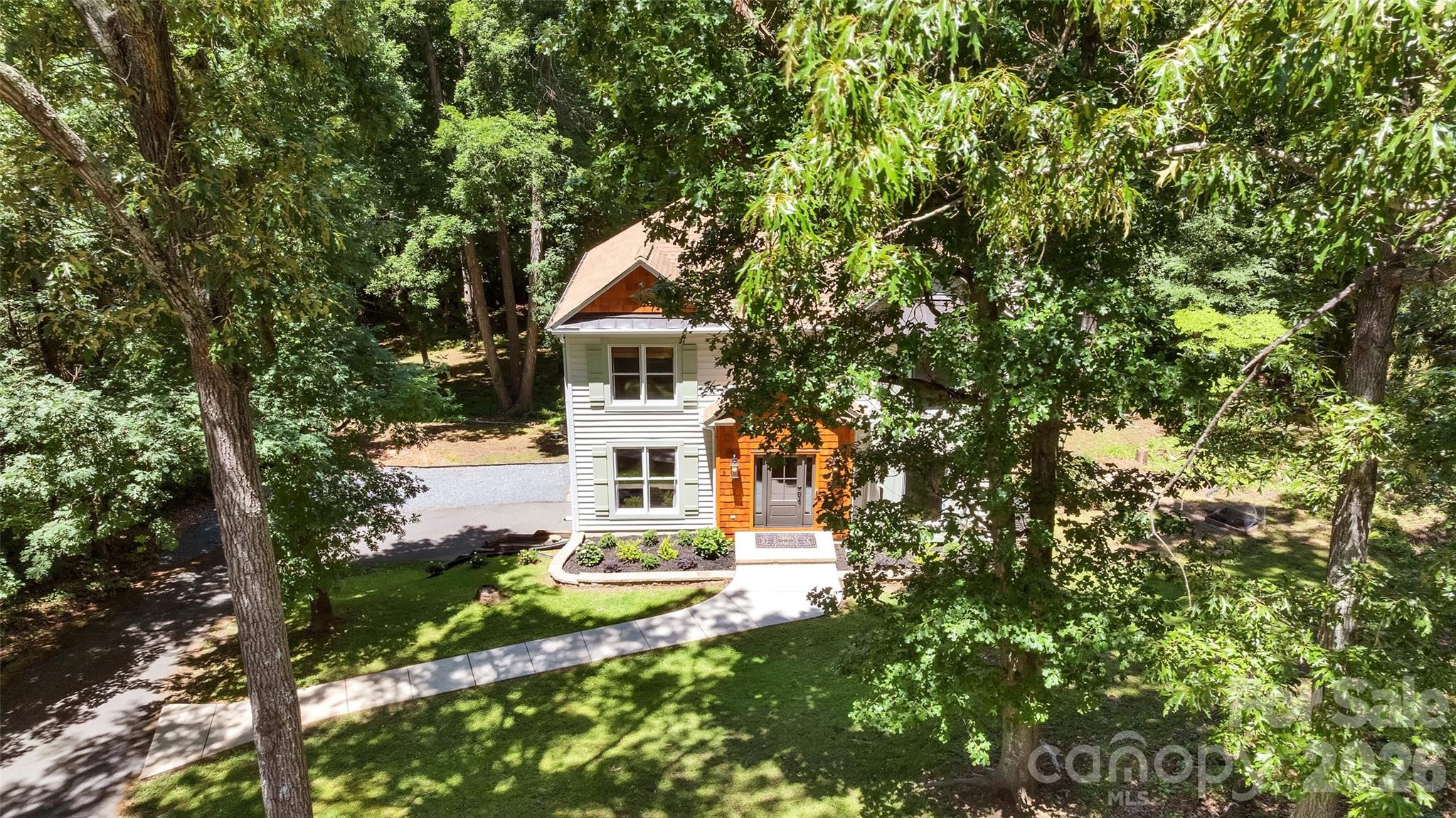 1433 Lurecliff Place Fort Mill, SC 29708 - Photo 3 of 42