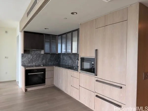 $4,000 | 1000 Auahi Street, Unit 413, Honolulu, HI 96814