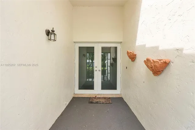 $629,900 | 5667 North Cameo Drive, Boca Raton, FL 33433