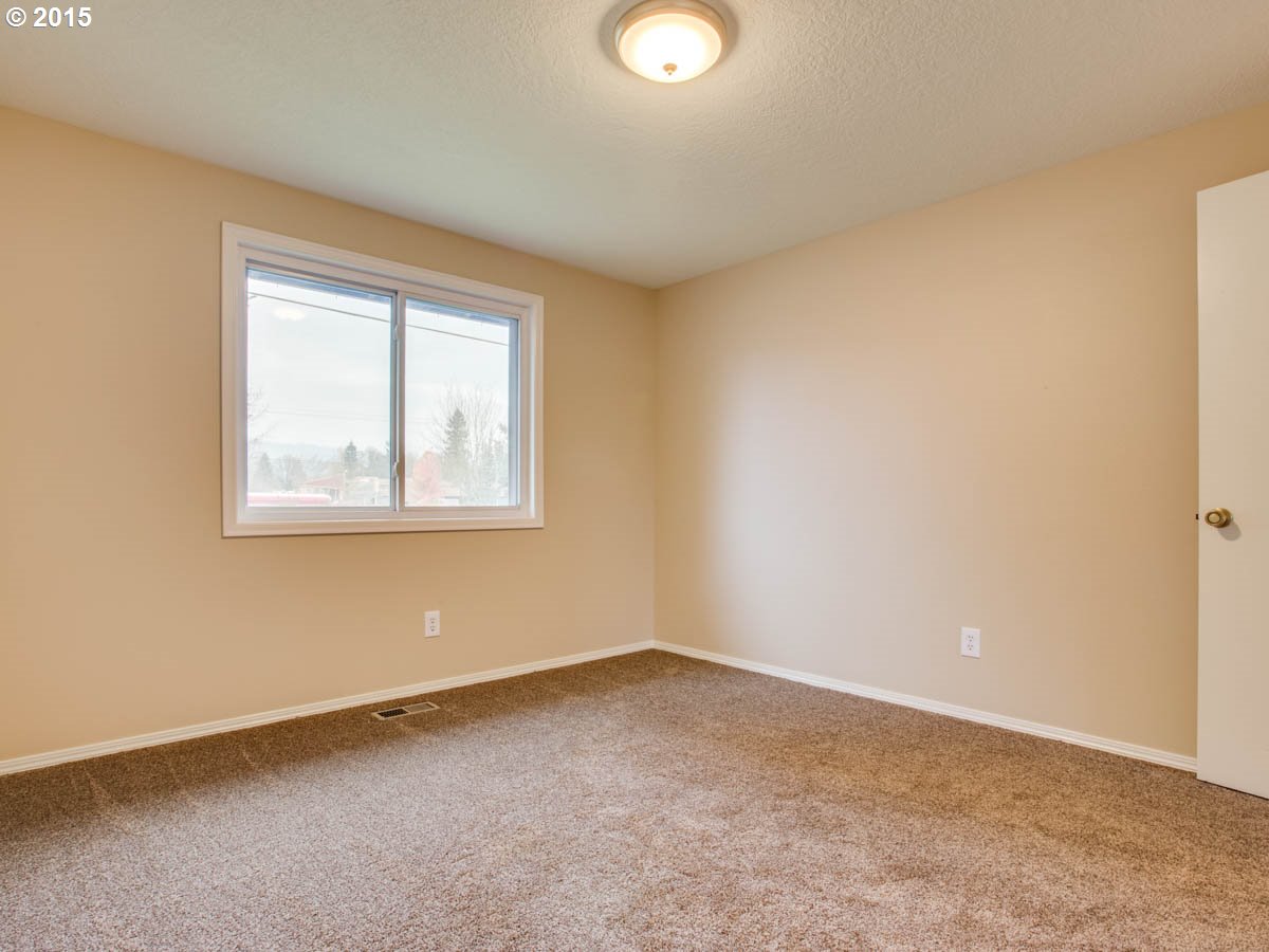 1721 Springbrook Way Newberg, OR 97132 - Photo 14 of 17 Gallery Image 14