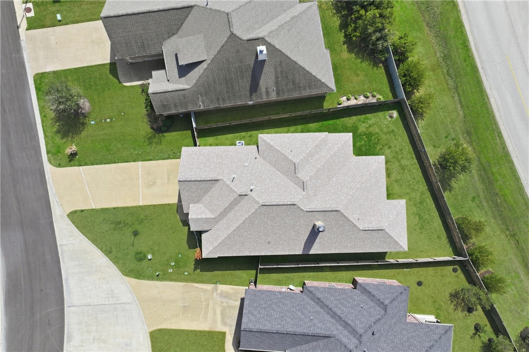 3516 Foxcroft Path Bryan, TX 77808 - Photo 36 of 38 an aerial view of a house having swimming pool