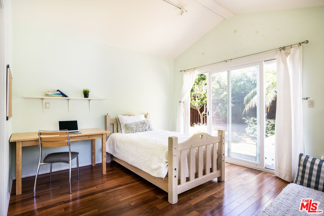 907 Las Pulgas Road Pacific Palisades, CA 90272 - Photo 20 of 39